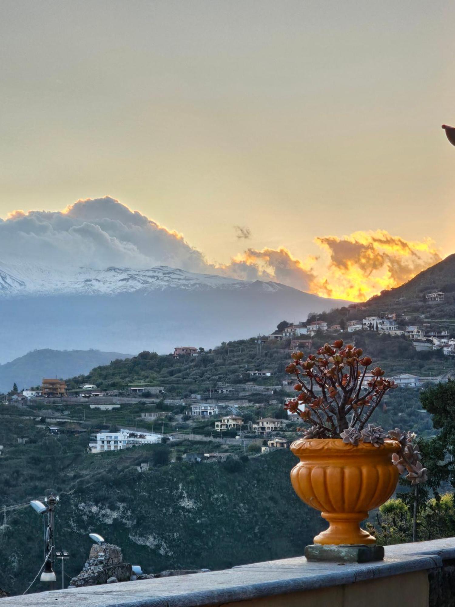 Casa Rando Mary'S House Daire Taormina Dış mekan fotoğraf